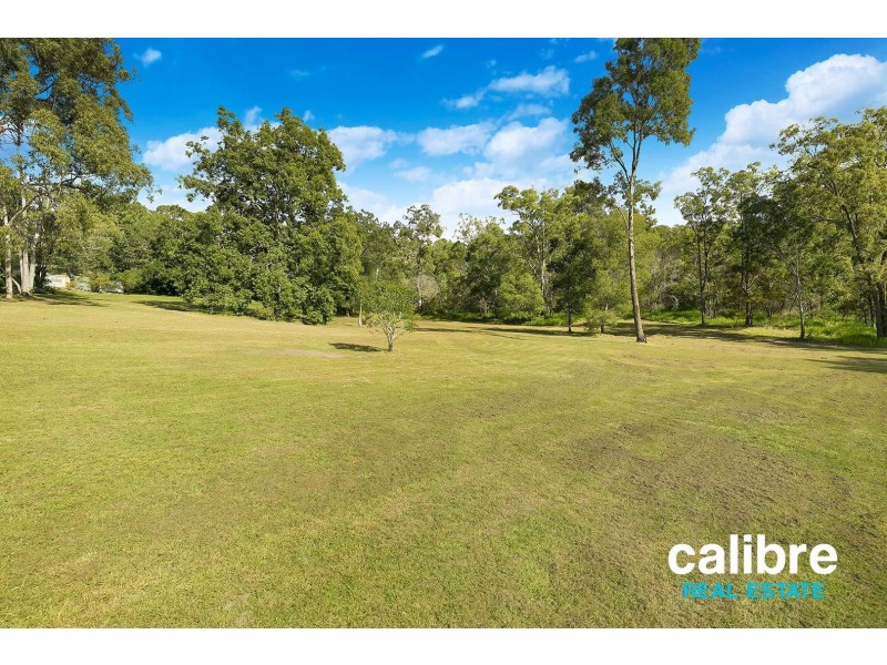 2 Sugars Road, Bellbowrie QLD 4070