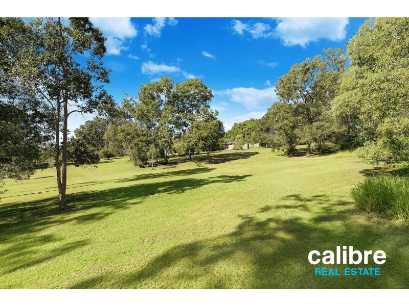 2 Sugars Road, Bellbowrie QLD 4070