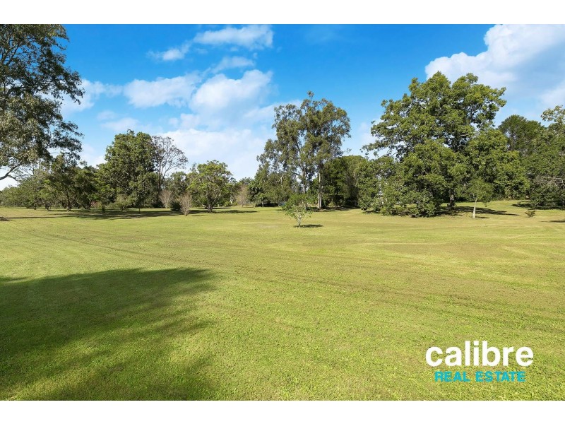 2 Sugars Road, Bellbowrie QLD 4070