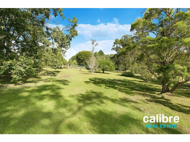 2 Sugars Road, Bellbowrie QLD 4070