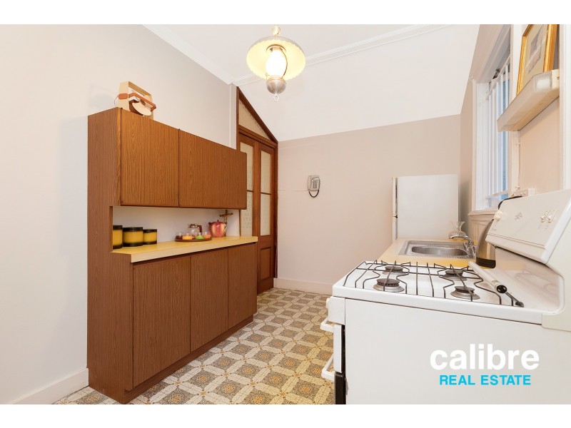 8 Vale Street, Kelvin Grove QLD 4059