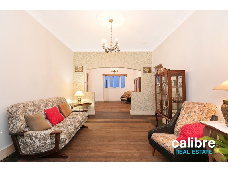 8 Vale Street, Kelvin Grove QLD 4059