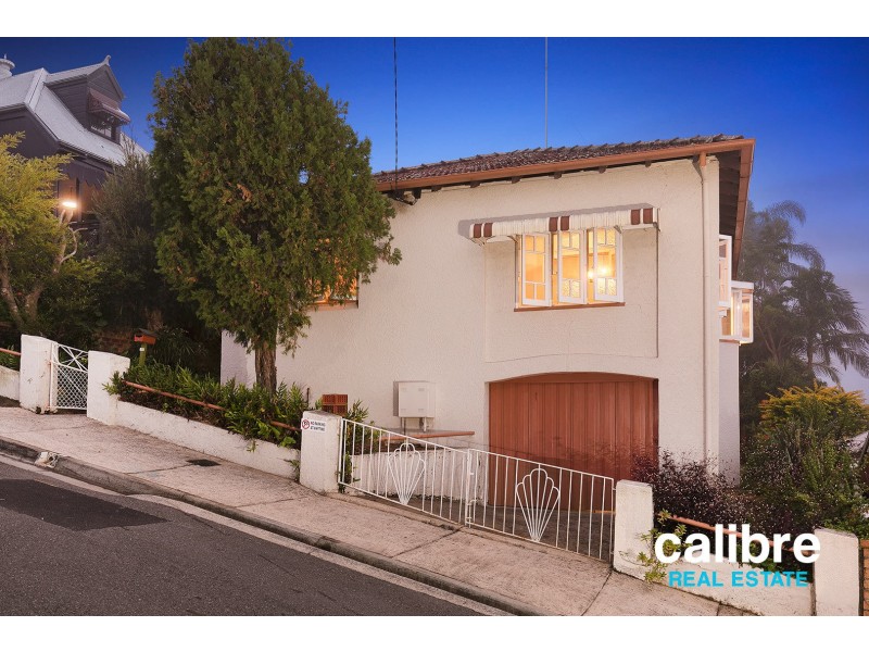 8 Vale Street, Kelvin Grove QLD 4059