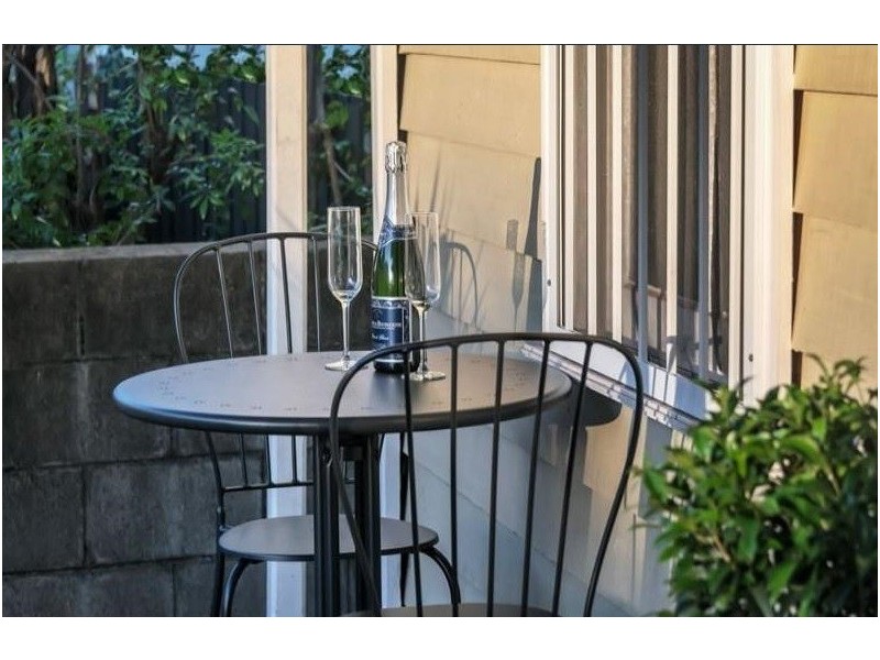 13 York Parade, Spring Hill QLD 4000