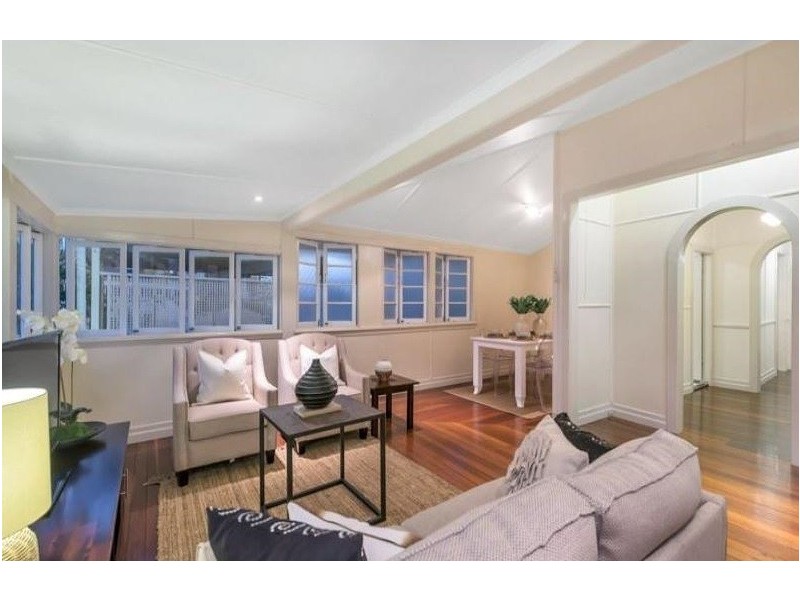 13 York Parade, Spring Hill QLD 4000