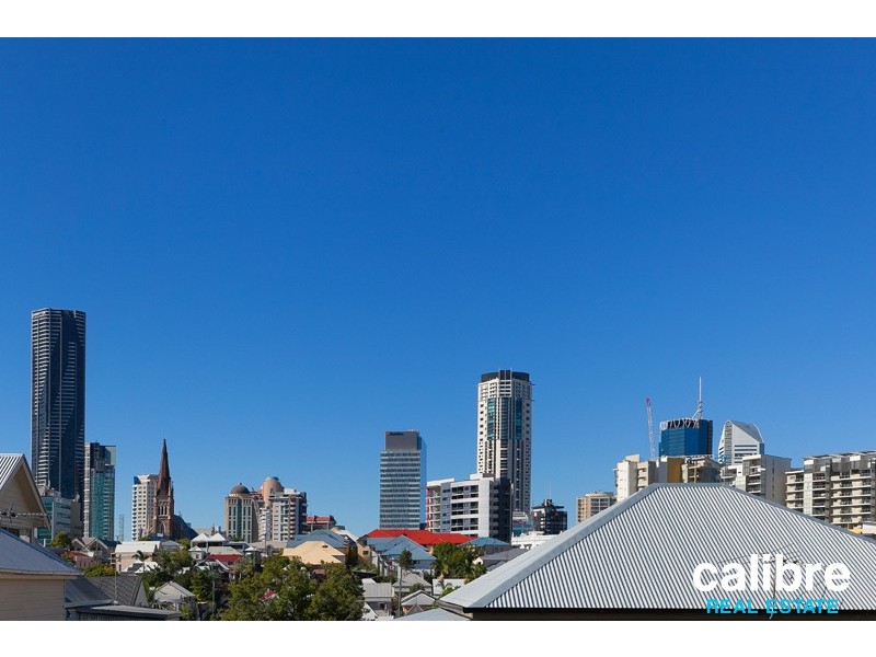 13 York Parade, Spring Hill QLD 4000