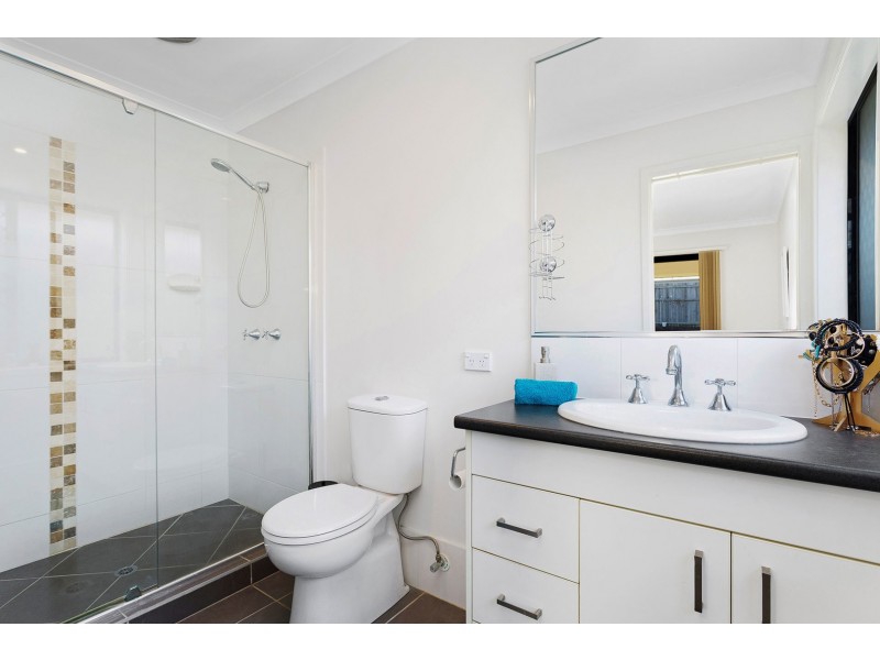 16 Miers Crescent, Murrumba Downs QLD 4503