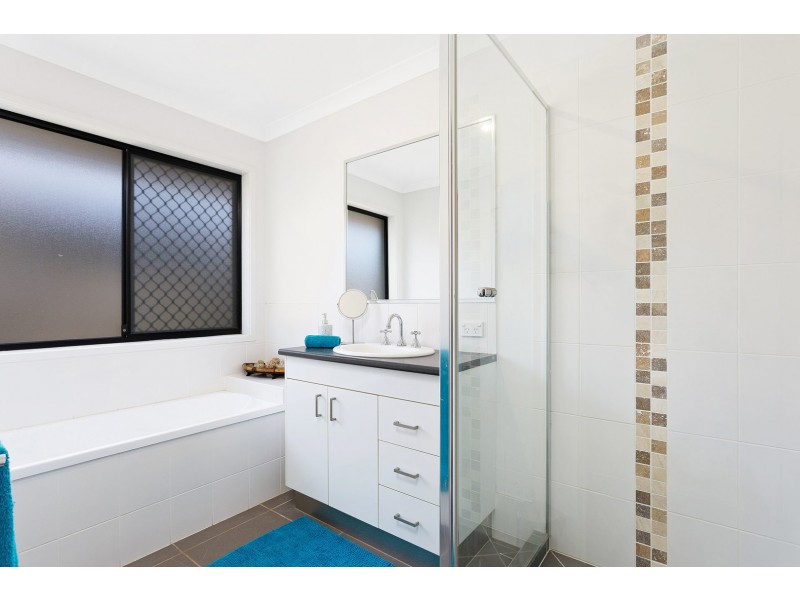 16 Miers Crescent, Murrumba Downs QLD 4503