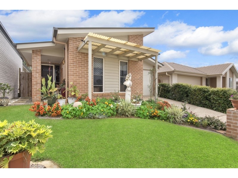 74 Olsen Circuit, Kallangur QLD 4503