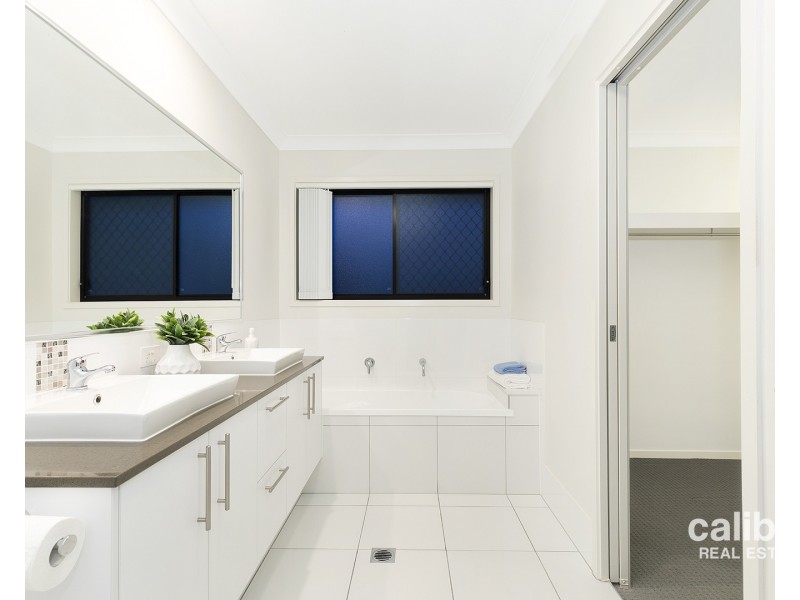 70 Ardoyne Road, Corinda QLD 4075