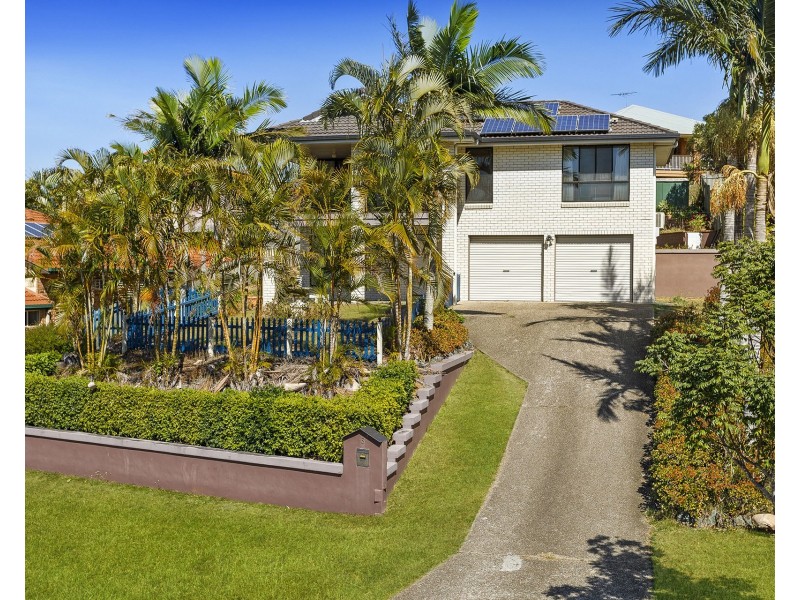 5 Mareeba Court, Arana Hills QLD 4054