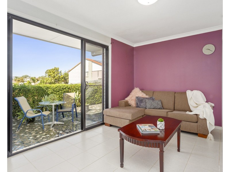 5 Mareeba Court, Arana Hills QLD 4054