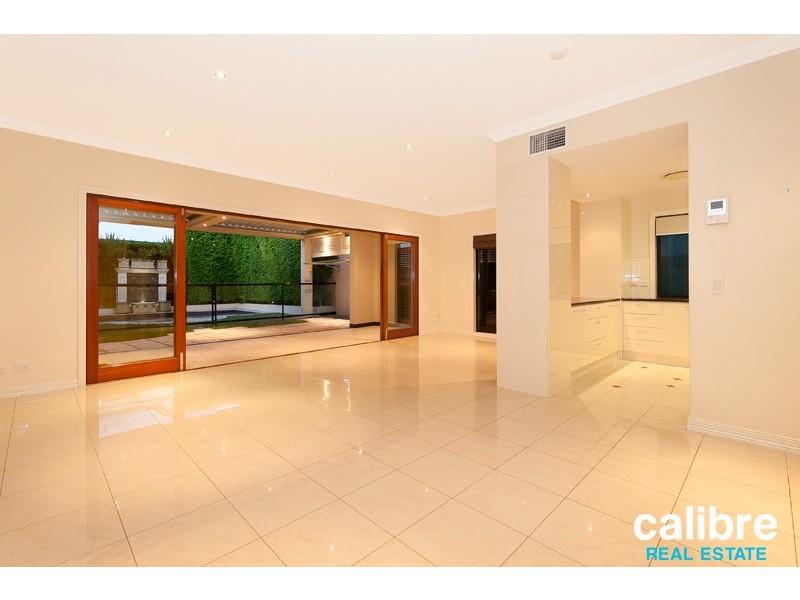 12 Milne Street, Clayfield QLD 4011