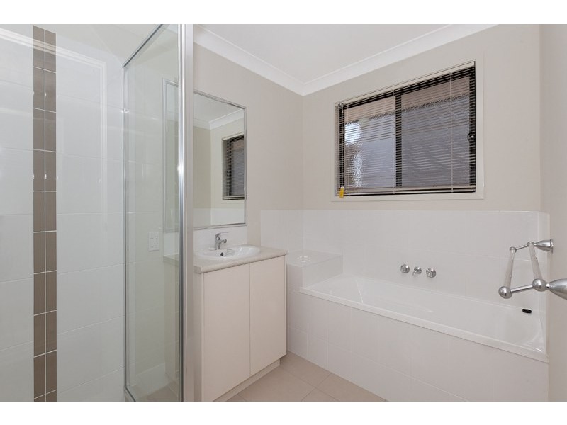 29 Hallvard Crescent, Augustine Heights QLD 4300