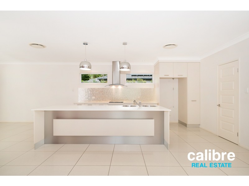 30 Goodenia Crescent, Seventeen Mile Rocks QLD 4073