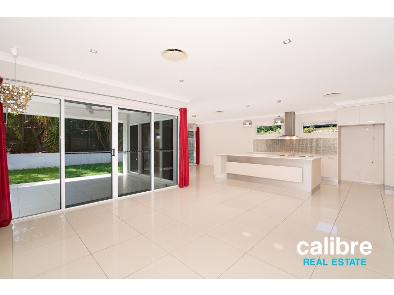 30 Goodenia Crescent, Seventeen Mile Rocks QLD 4073