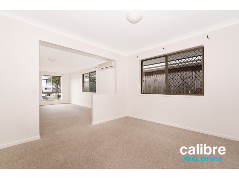 22 Landsdowne Street, Coorparoo QLD 4151