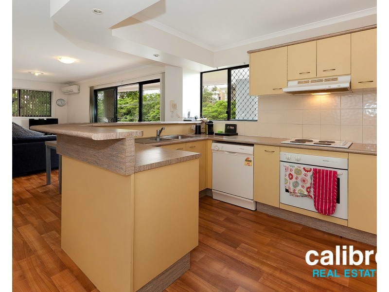 8/27 Campbell Street, Toowong QLD 4066