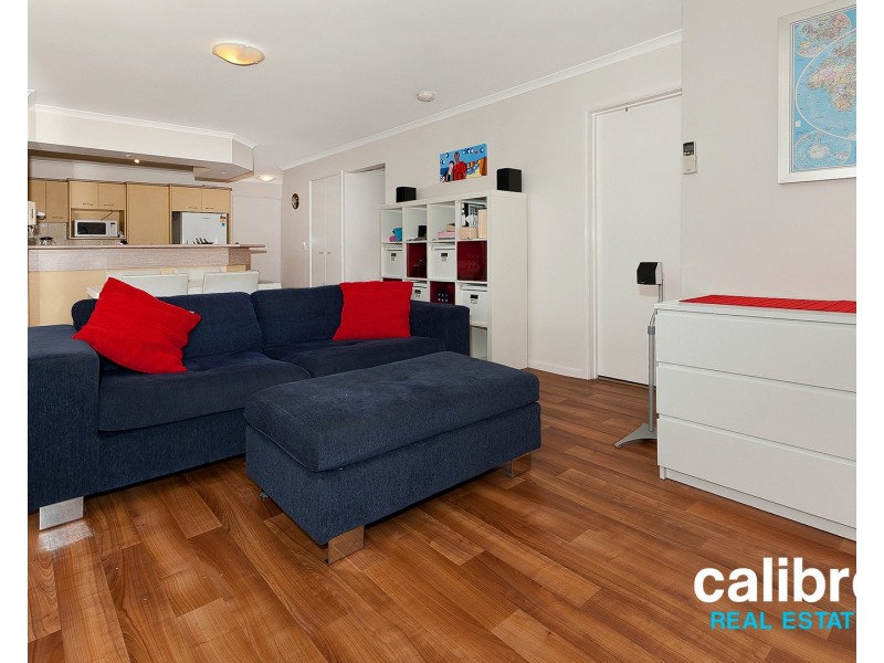 8/27 Campbell Street, Toowong QLD 4066