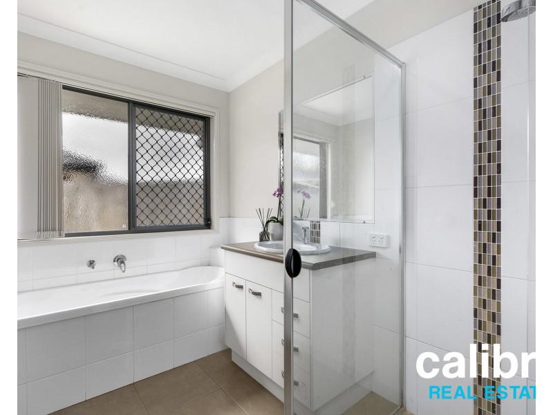 10 Yarrow Circuit, Griffin QLD 4503