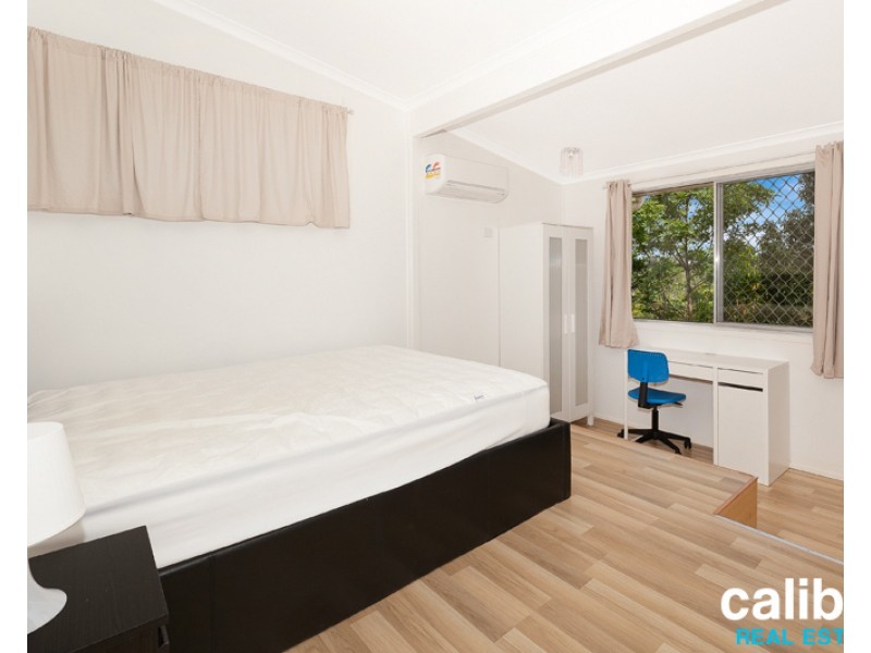 148 Jerrang Street, Indooroopilly QLD 4068