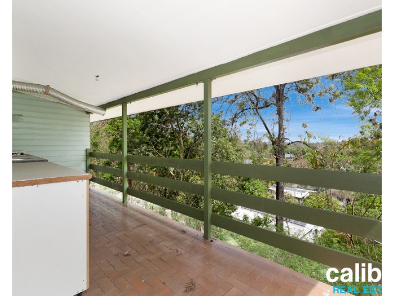 148 Jerrang Street, Indooroopilly QLD 4068