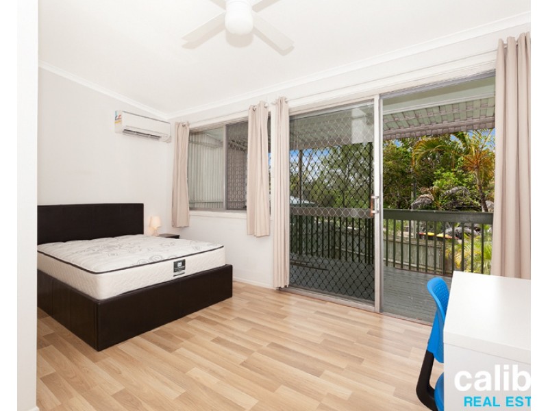 148 Jerrang Street, Indooroopilly QLD 4068