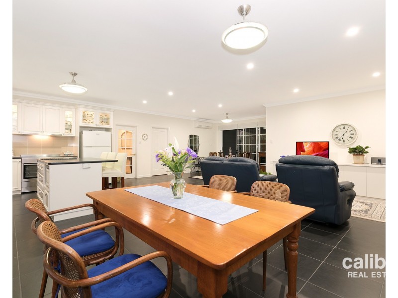 32 Springbrook Place, Moggill QLD 4070