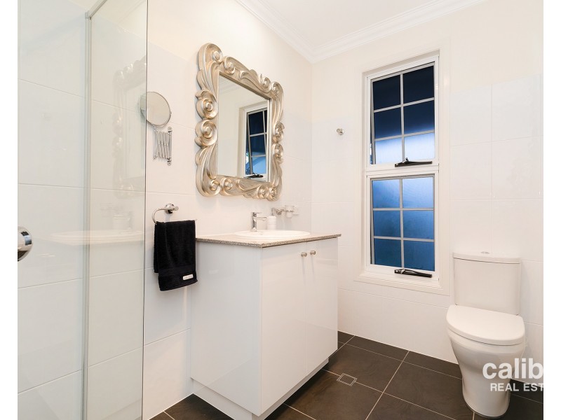 32 Springbrook Place, Moggill QLD 4070