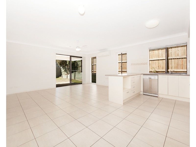 10 Barrington Street, Springfield Lakes QLD 4300