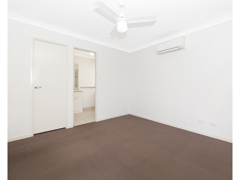 10 Barrington Street, Springfield Lakes QLD 4300