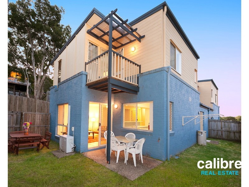 2/50 Fleming Road, Herston QLD 4006