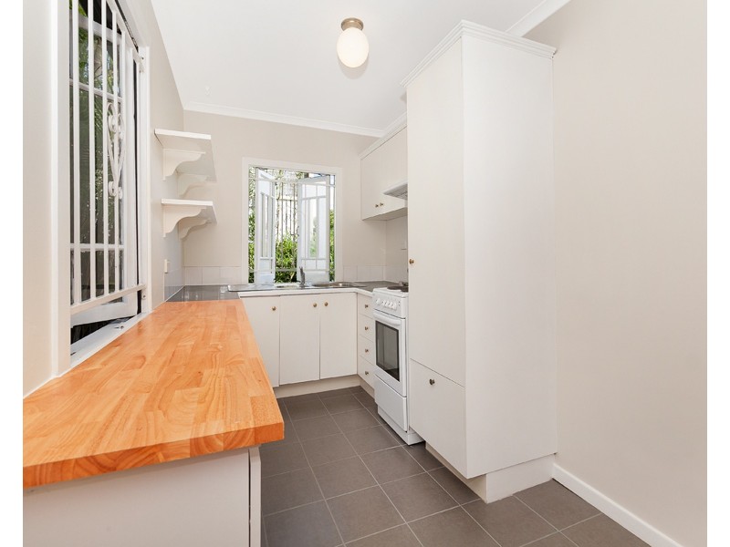 39 Barwood Street, Newmarket QLD 4051
