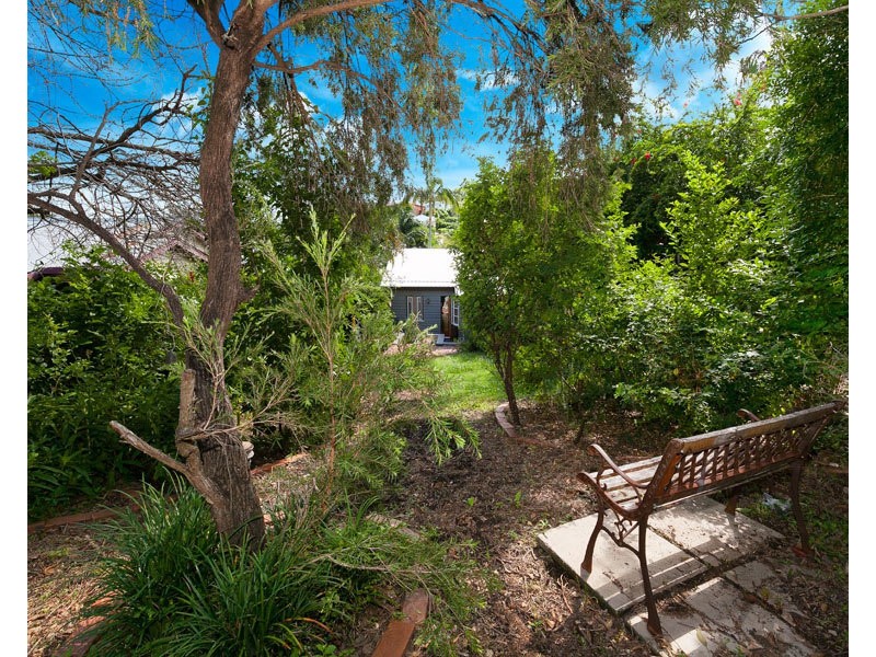 39 Barwood Street, Newmarket QLD 4051