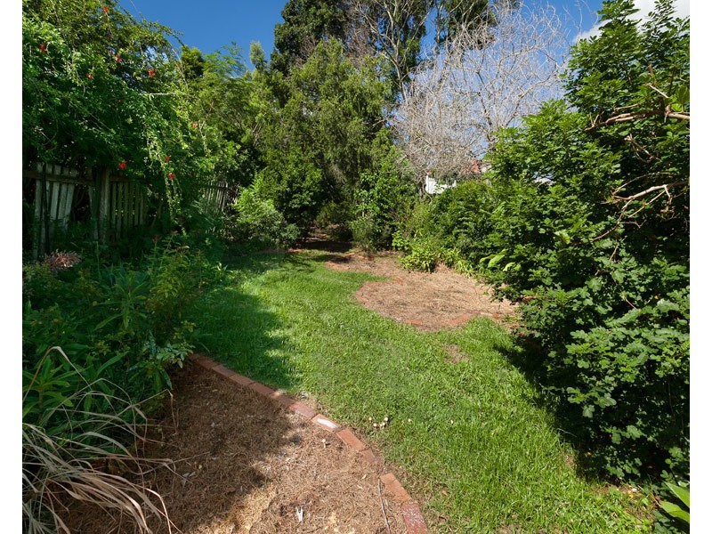 39 Barwood Street, Newmarket QLD 4051