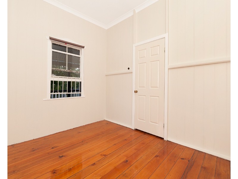 39 Barwood Street, Newmarket QLD 4051