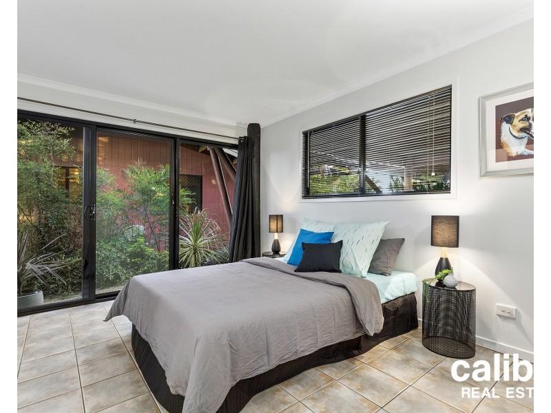 6 Atoll Crescent, Eatons Hill QLD 4037