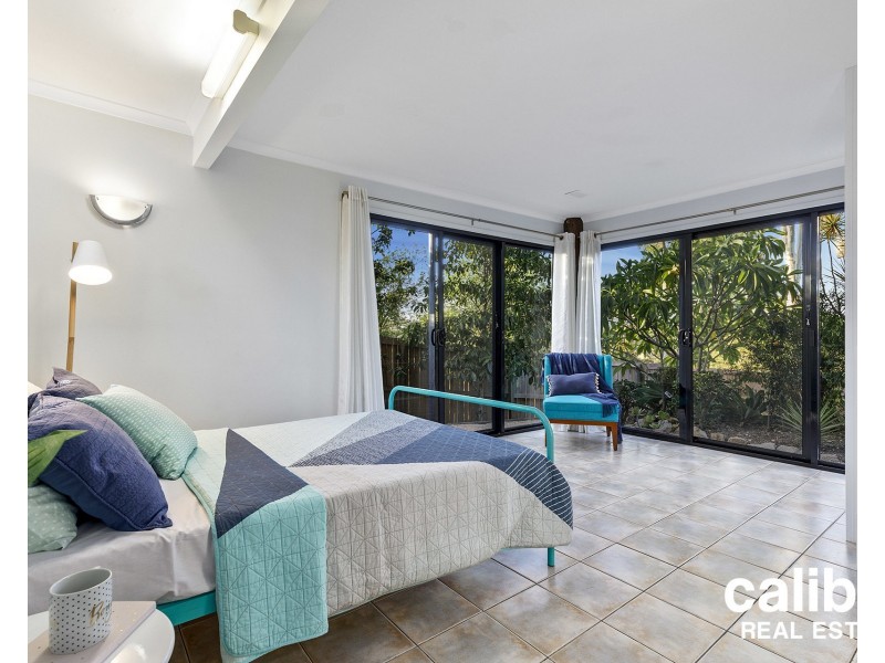 6 Atoll Crescent, Eatons Hill QLD 4037