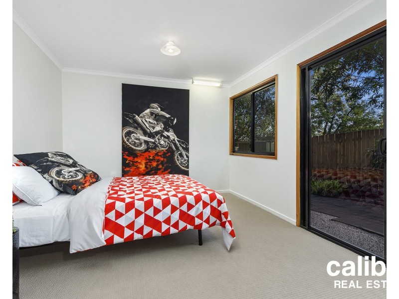6 Atoll Crescent, Eatons Hill QLD 4037