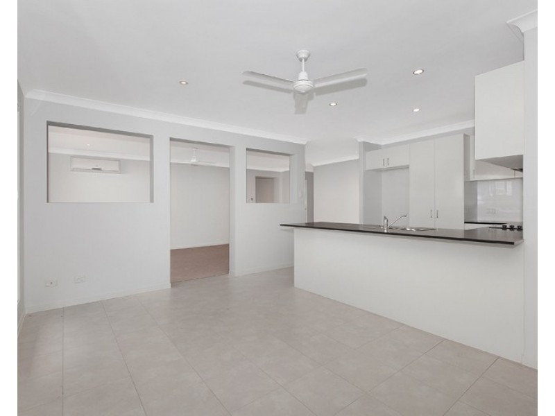 71 Columbia Drive, Bellbird Park QLD 4300