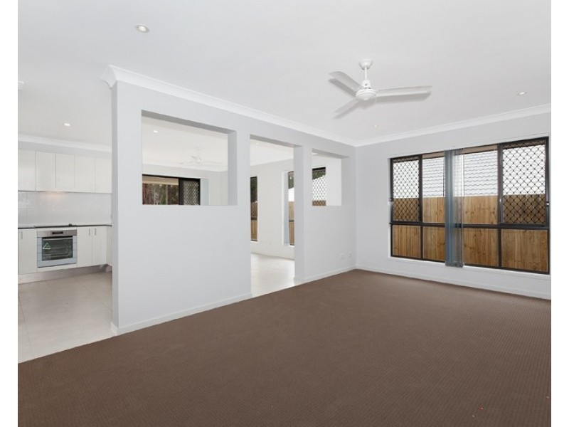 71 Columbia Drive, Bellbird Park QLD 4300