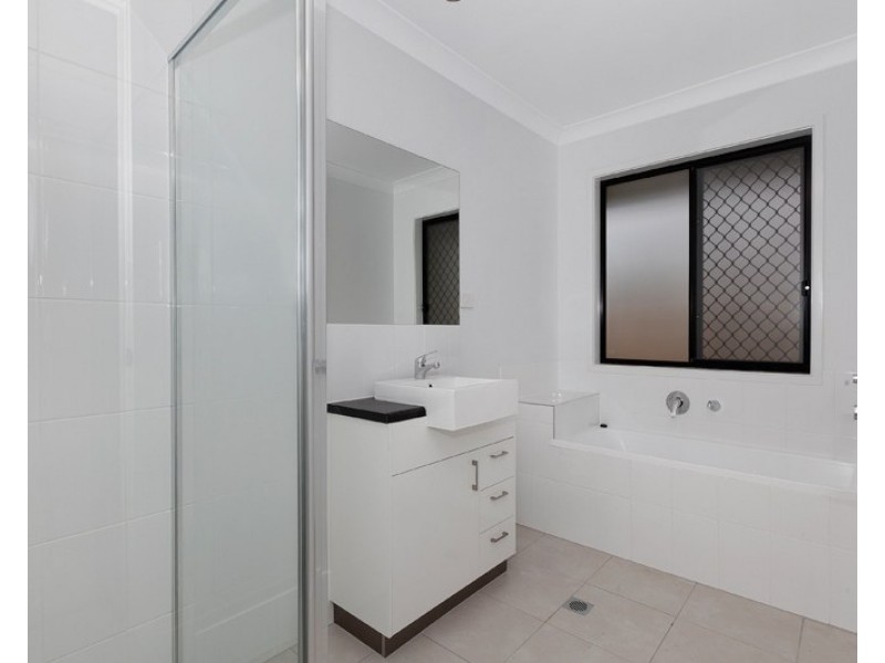 71 Columbia Drive, Bellbird Park QLD 4300