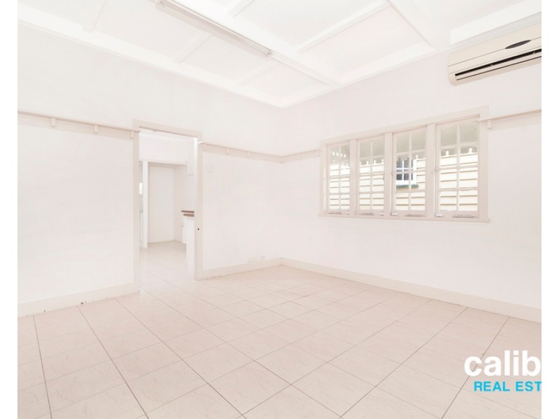 12 Chatsworth Road, Greenslopes QLD 4120