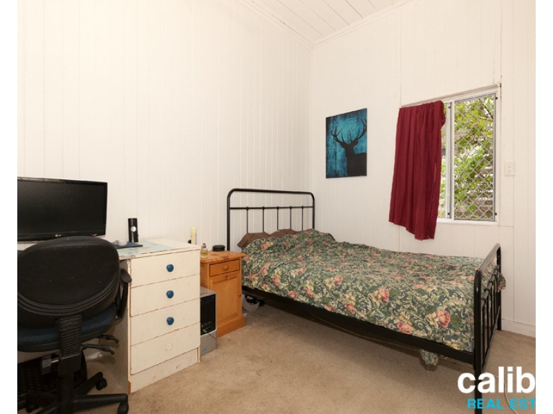 19 North Station Road, North Booval QLD 4304