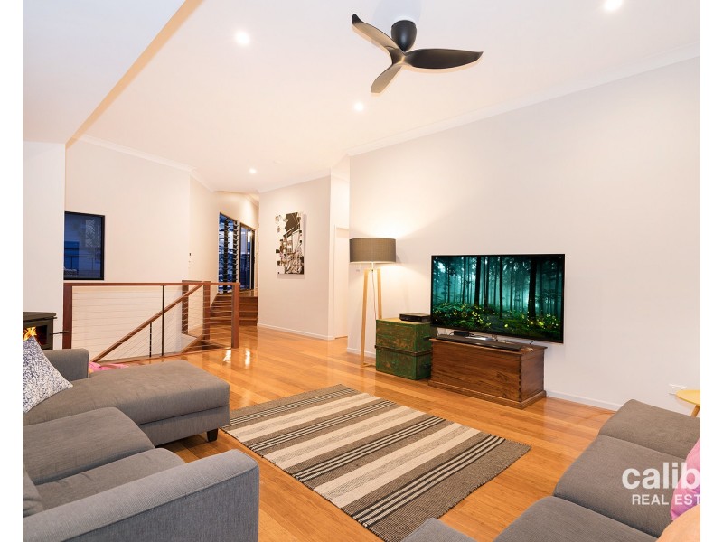 1 Nambruk Street, The Gap QLD 4061