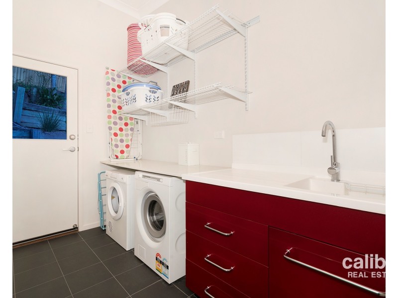 1 Nambruk Street, The Gap QLD 4061