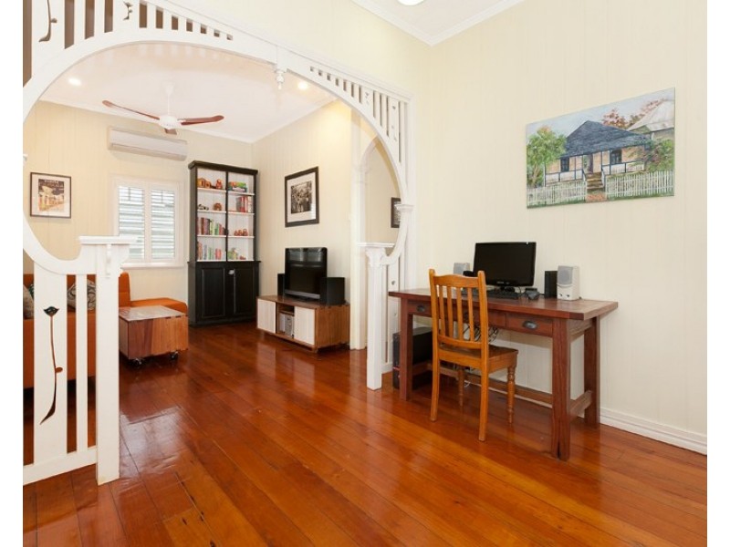 6 Ella Street, Red Hill QLD 4059