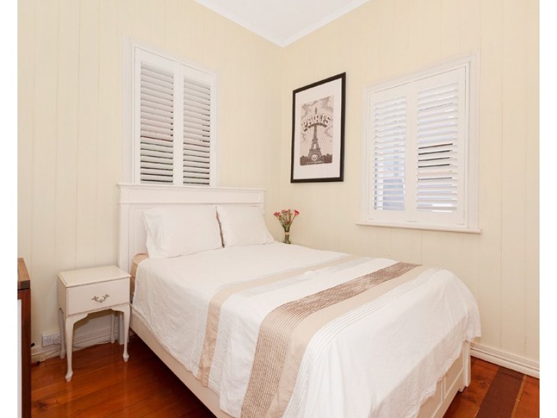 6 Ella Street, Red Hill QLD 4059