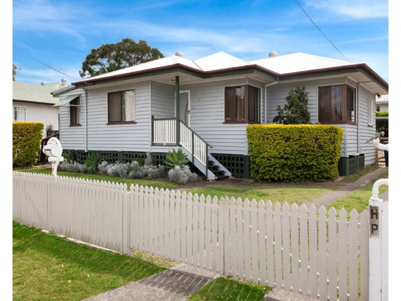 10 Calston Street, Oxley QLD 4075