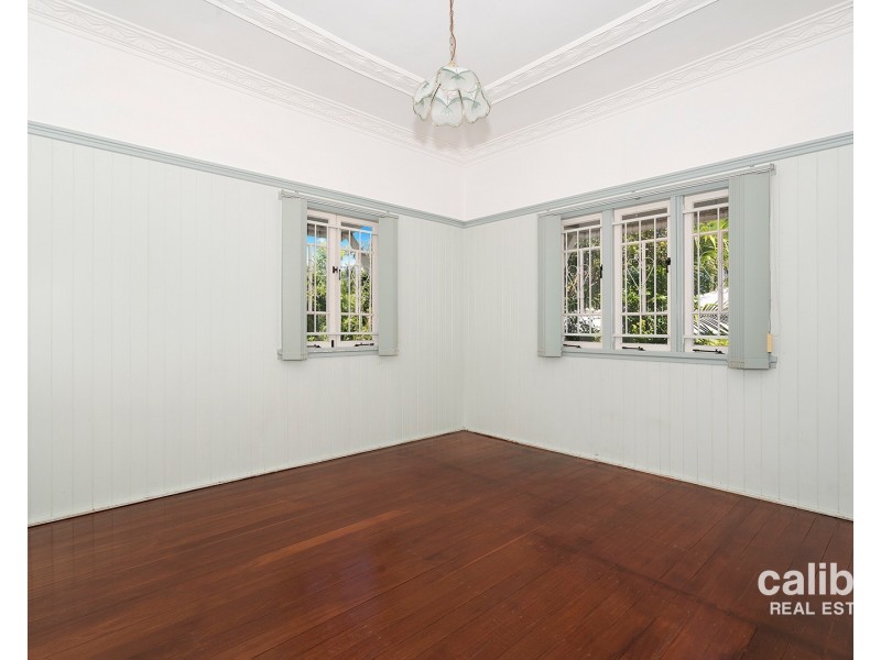 26 Howard Street, Grange QLD 4051